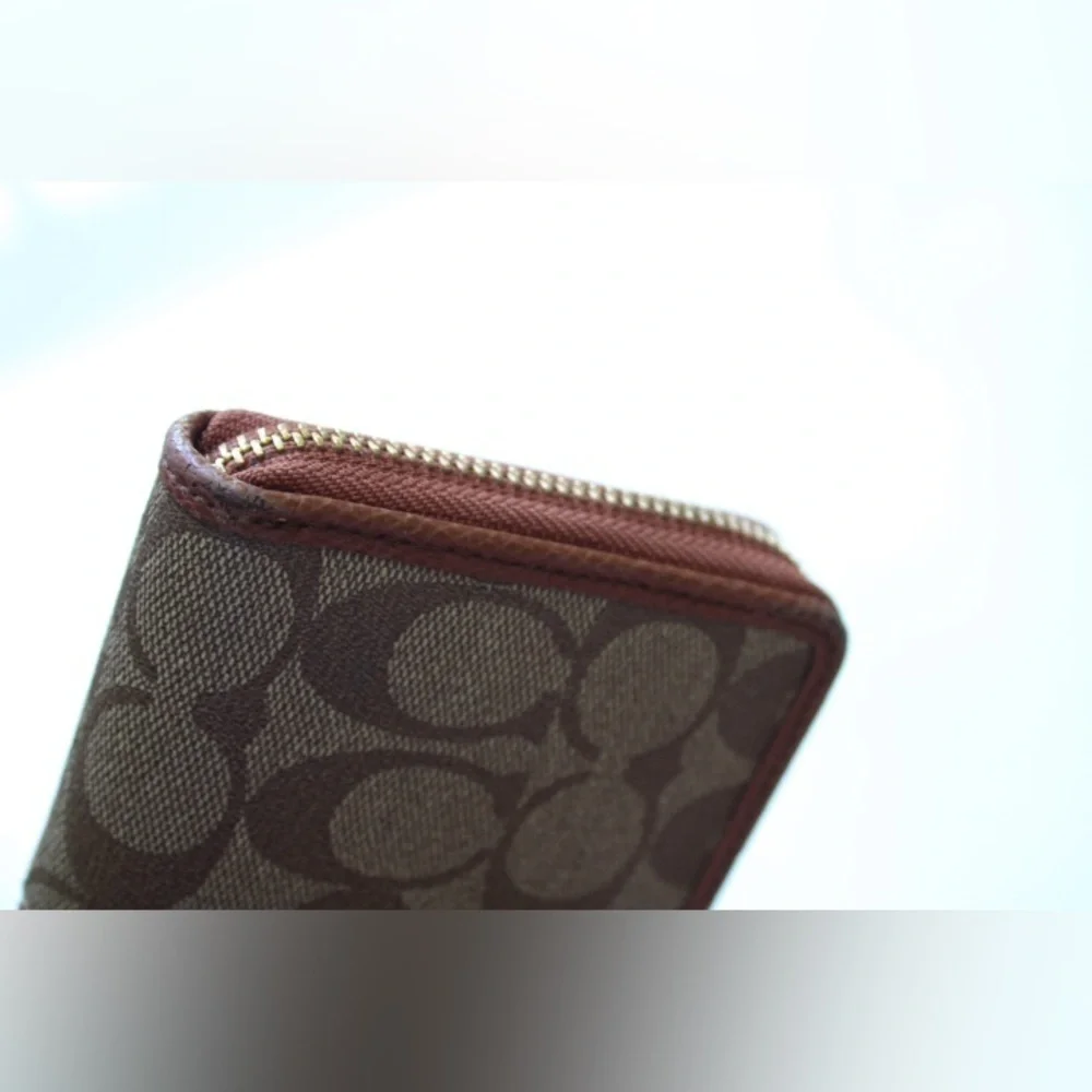 Coach accordion zip wallet